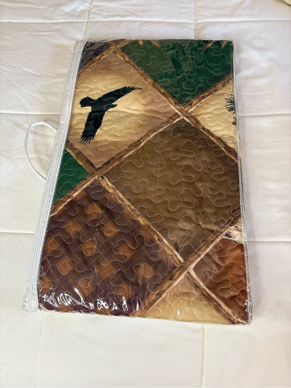 NWT Twin Woodland Icons Quilt Rustic Lodge Deer Wildlife Bedding Green Brown Tan - Picture 6 of 6